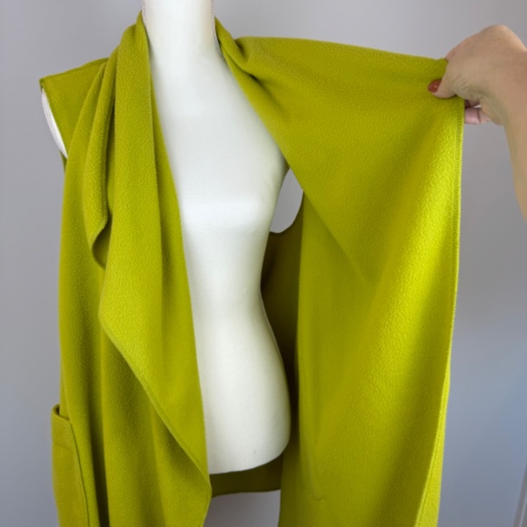 LE MODA Green Sleeveless Fleece Vest Sweater Pockets Classy / Size OSFA OSFM - Picture 2 of 11